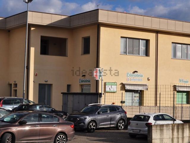 Locale Commerciale in vendita a San Giustino Valdarno, Loro Ciuffenna