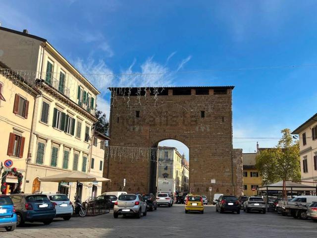 Locale Commerciale in vendita a Quartiere 1, Firenze