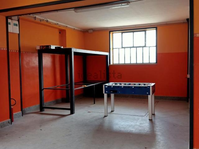 Locale Commerciale in vendita a Fabrica di Roma, Viterbo