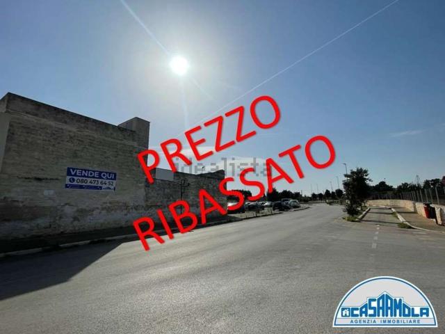 Locale Commerciale in vendita a Puglia, Bari