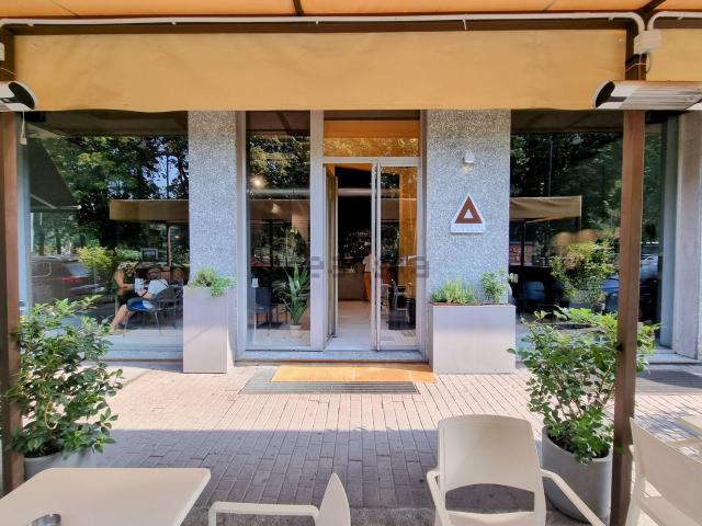 Locale Commerciale in vendita a Piemonte, Alessandria