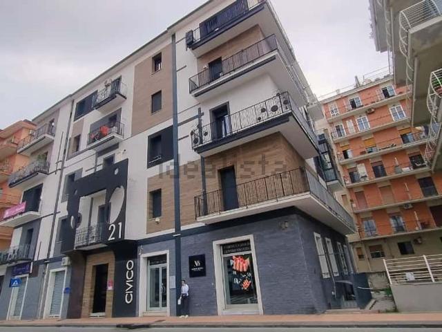 Locale Commerciale in vendita a Mercatello, Salerno