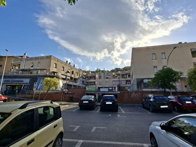 Locale Commerciale in vendita a Orte, Lazio