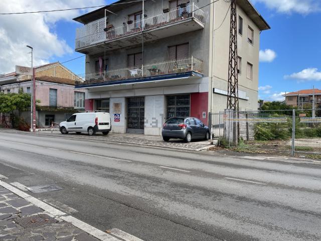 Locale Commerciale in vendita a Francavilla al Mare, Chieti
