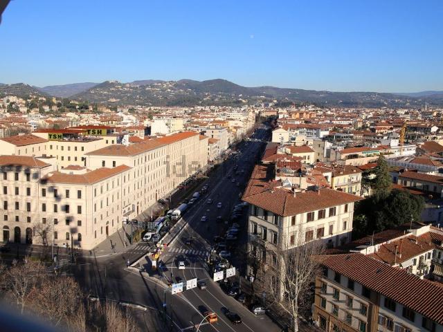 Locale Commerciale in vendita a Quartiere 1, Firenze