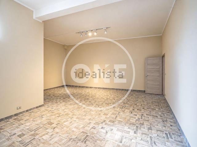 Locale Commerciale in vendita a Monterotondo, Roma Capitale