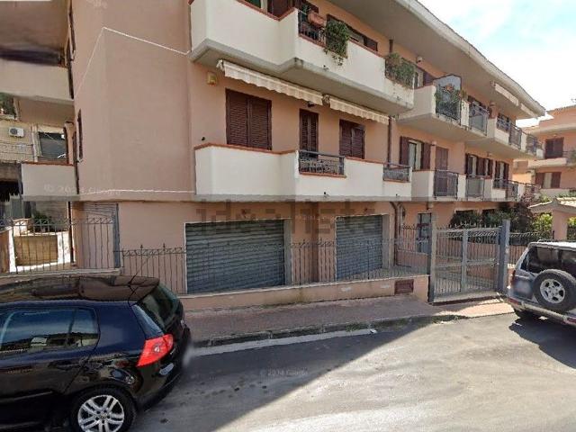 Locale Commerciale in vendita a Carlentini, Sicilia