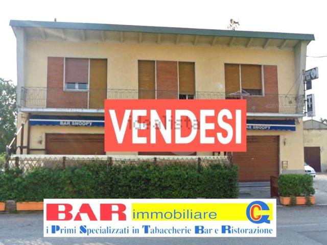 Locale Commerciale in vendita a Unione Alto Ferrarese, Cento