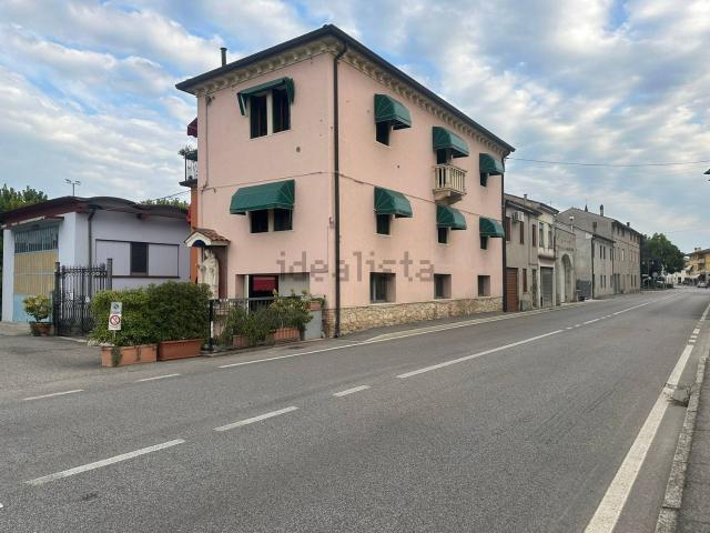 Locale Commerciale in vendita a Pojana Maggiore, Vicenza