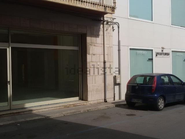 Locale Commerciale in vendita a Vittoria, Sicilia