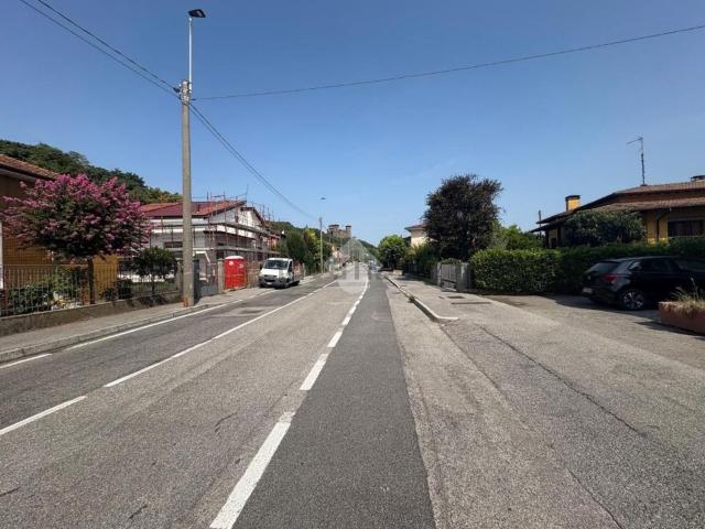Locale Commerciale in vendita a Montichiari, Lombardia