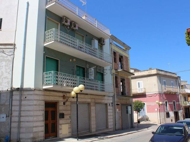 Locale Commerciale in vendita a Puglia, Barletta-andria-trani
