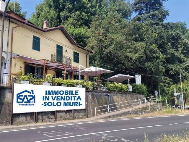 Locale Commerciale in vendita a Albiate, Lombardia