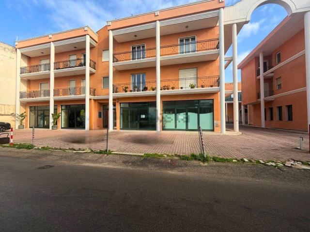 Locale Commerciale in vendita a Puglia, Lecce