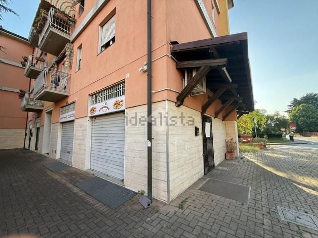 Locale Commerciale in vendita a Zona Sud, Brescia