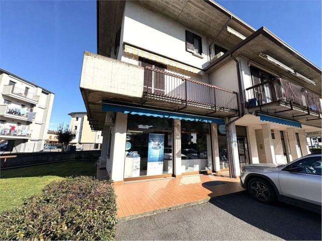 Locale Commerciale in vendita a Tagliuno, Castelli Calepio