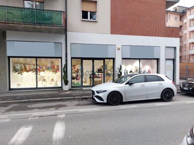 Locale Commerciale in vendita a Boccaleone, Bergamo