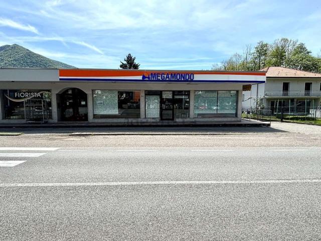 Locale Commerciale in vendita a Vergobbio, Cuveglio