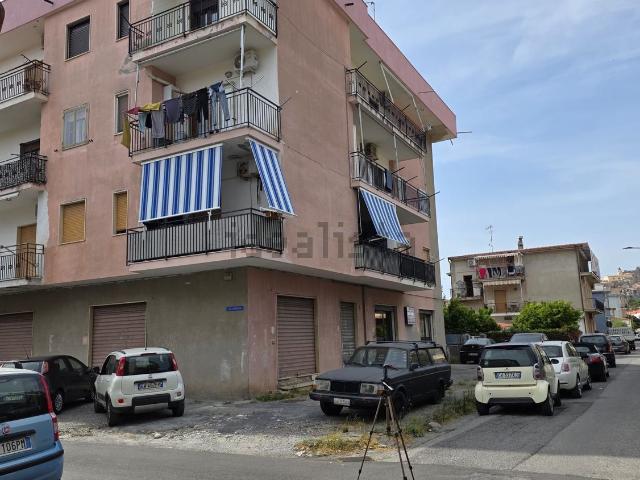Locale Commerciale in vendita a Monticello, Calabria