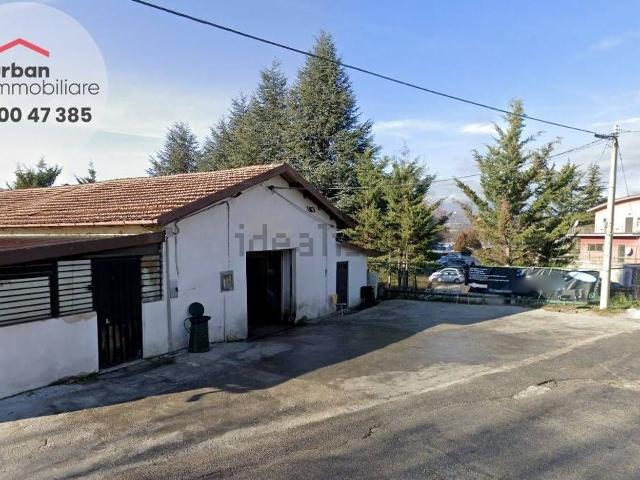 Locale Commerciale in vendita a Aquilio, Tornimparte