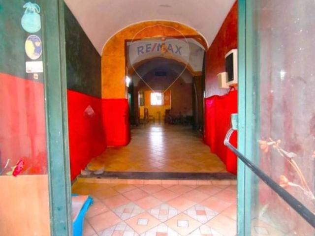 Locale Commerciale in vendita a Motta Sant'anastasia, Sicilia