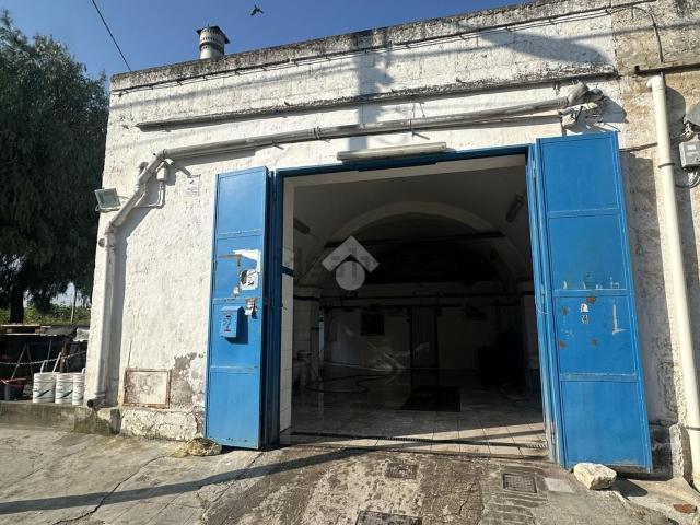 Locale Commerciale in vendita a Puglia, Barletta-andria-trani
