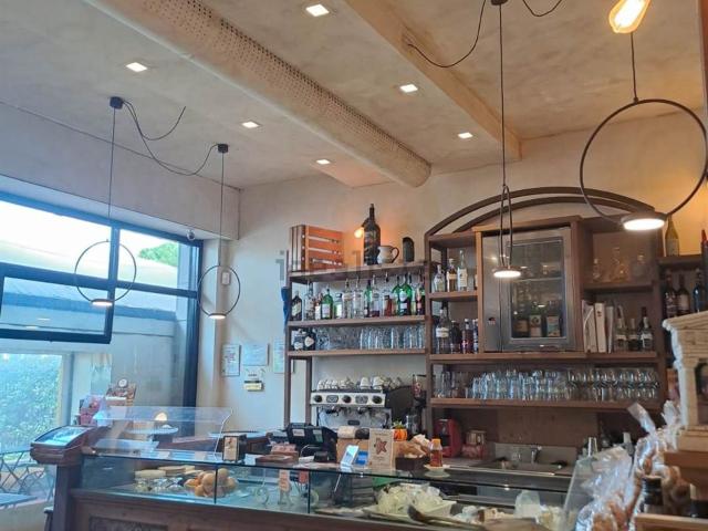 Locale Commerciale in vendita a San Iacopino, Firenze