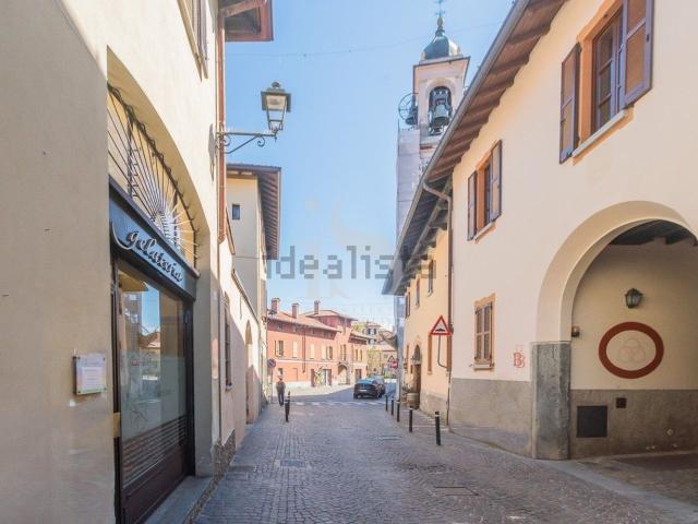 Locale Commerciale in vendita a Oreno, Vimercate