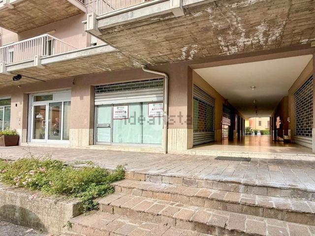 Locale Commerciale in vendita a Comunità montana della Valle Sabbia, Vestone
