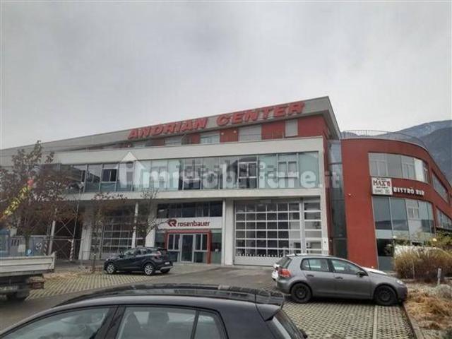 Locale Commerciale in vendita a Überetsch-Unterland - Oltradige-Bassa Atesina, Andriano - Andrian