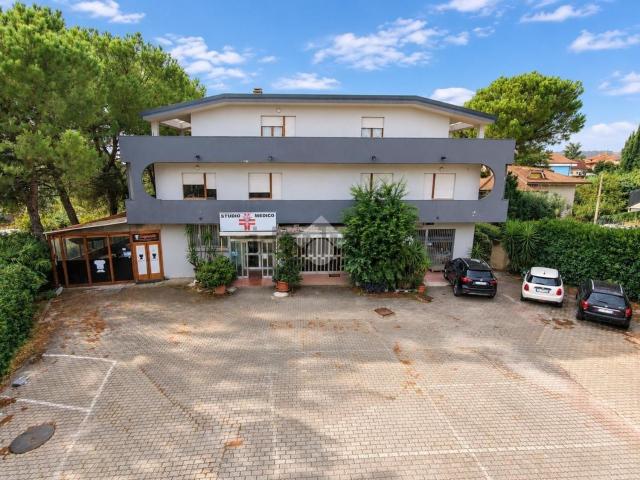 Locale Commerciale in vendita a Saittì, Sant'Egidio alla Vibrata