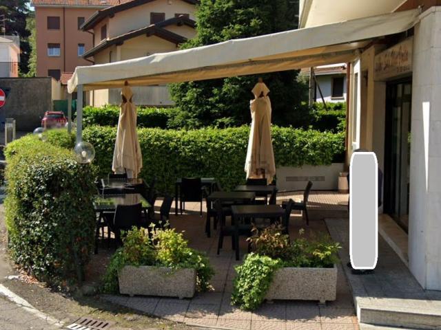 Locale Commerciale in vendita a Carnago, Lombardia