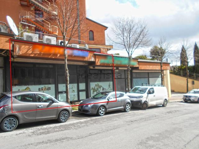 Locale Commerciale in vendita a Chianciano Terme, Toscana
