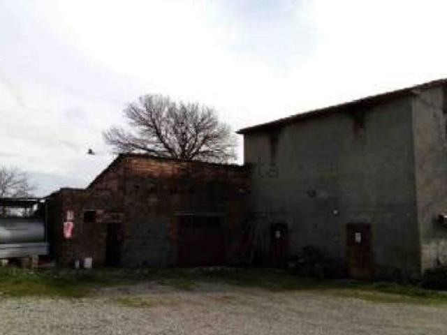 Locale Commerciale in vendita a Micciano, Anghiari