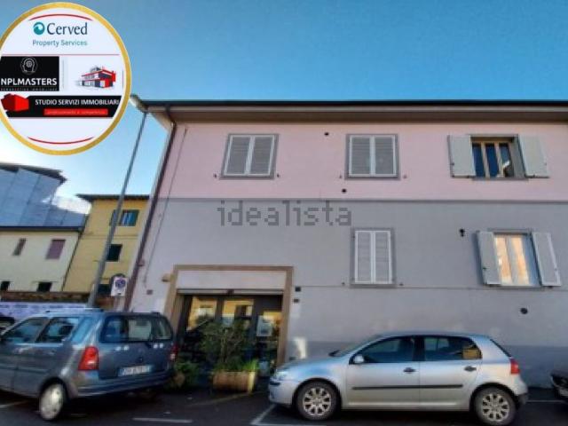 Locale Commerciale in vendita a Calcinaia, Lecchi