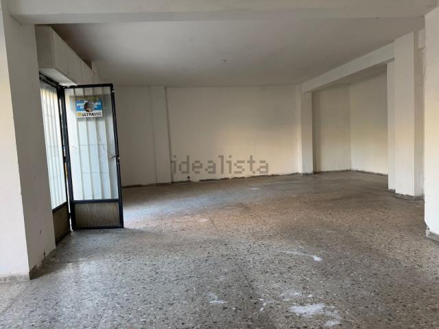 Locale Commerciale in vendita a Murialdo, Viterbo