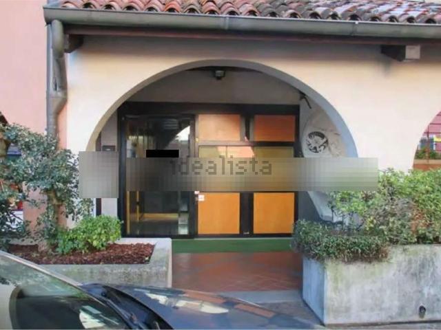 Locale Commerciale in vendita a Gaiarine, Veneto