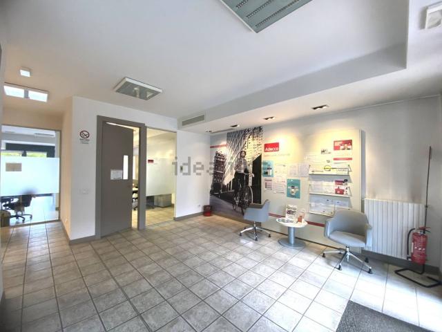 Locale Commerciale in vendita a Regina Margherita, Piemonte
