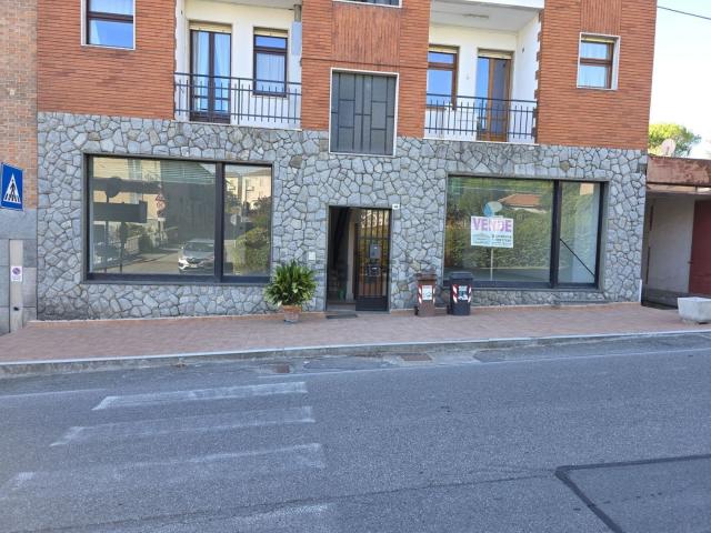Locale Commerciale in vendita a Bricco, Murisengo Monferrato