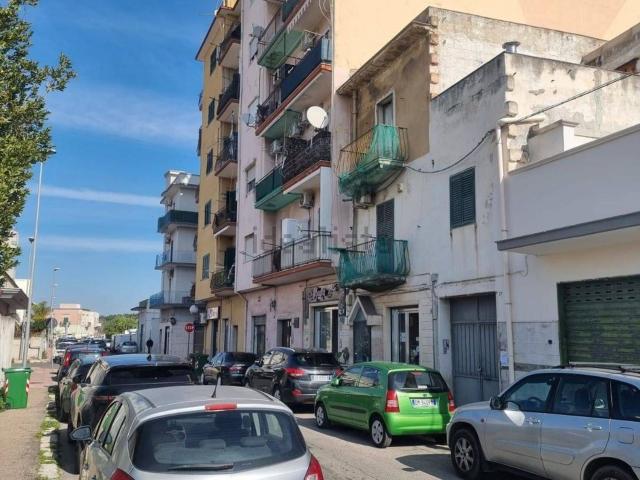 Locale Commerciale in vendita a Puglia, Taranto