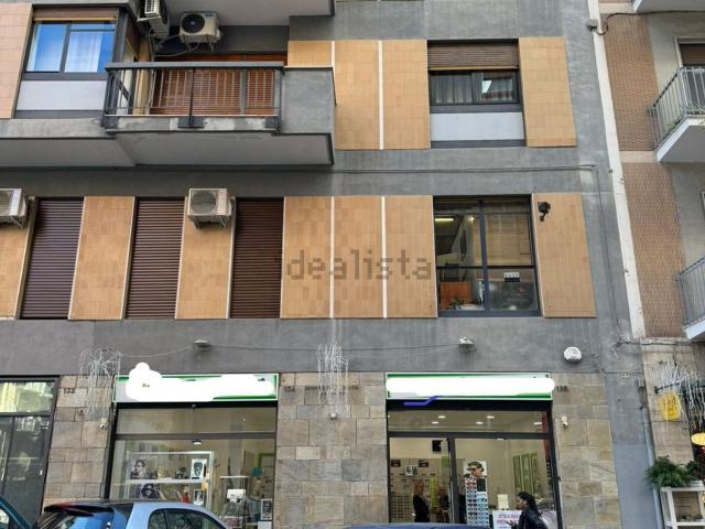 Locale Commerciale in vendita a Murat, Puglia