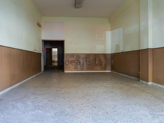 Locale Commerciale in vendita a Bagheria, Sicilia