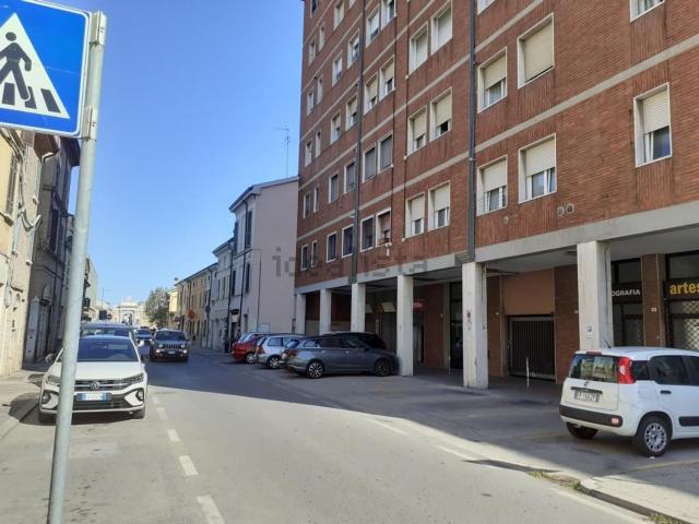 Locale Commerciale in vendita a San Rocco, Ravenna