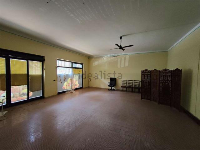 Locale Commerciale in vendita a Casternago, Olgiate Molgora
