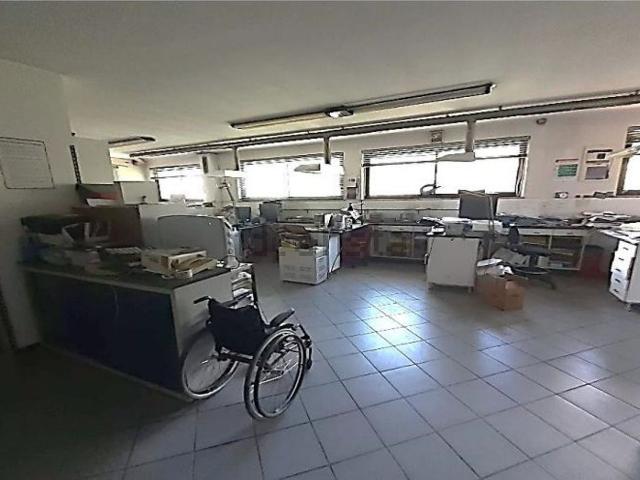 Locale Commerciale in vendita a San Leonardo, Marche