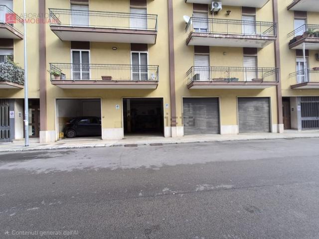 Locale Commerciale in vendita a Puglia, Lecce