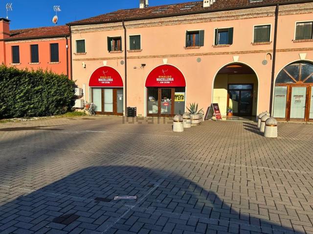 Locale Commerciale in vendita a Anguillara Veneta, Veneto
