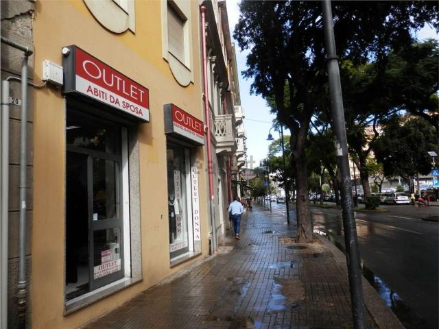Locale Commerciale in vendita a Bonaria, Cagliari