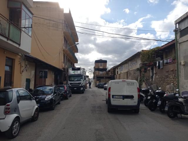 Locale Commerciale in vendita a III Circoscrizione, Messina