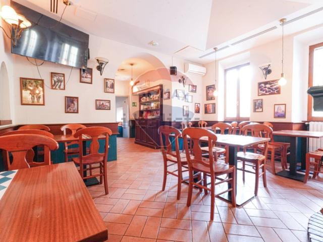 Locale Commerciale in vendita a San Carlo, Monza